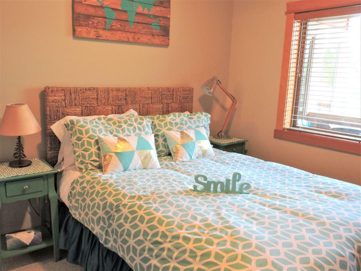 Fenwick Vacation Rental Open Hot Tub Glorious Mountain 2 Bedroom Канмор Экстерьер фото